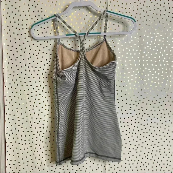 Lululemon Power Y Tank Grey - Picture 6 of 6